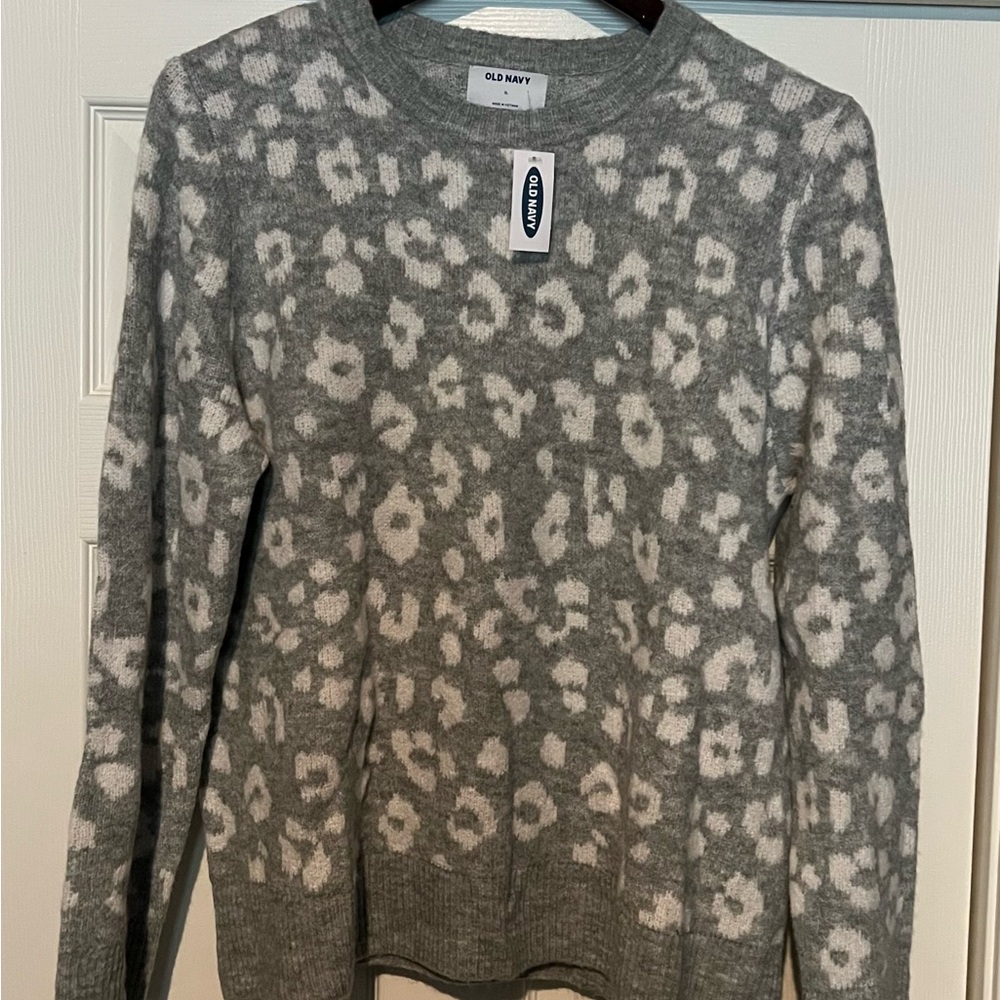 Old Navy Gray Animal Print Sweater